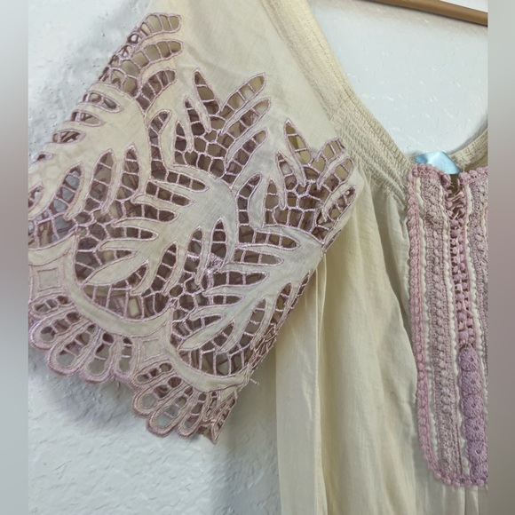 3/$30 Bundle deal! Lightweight cut out blouse with blush pink detailing. - Picture 2 of 5